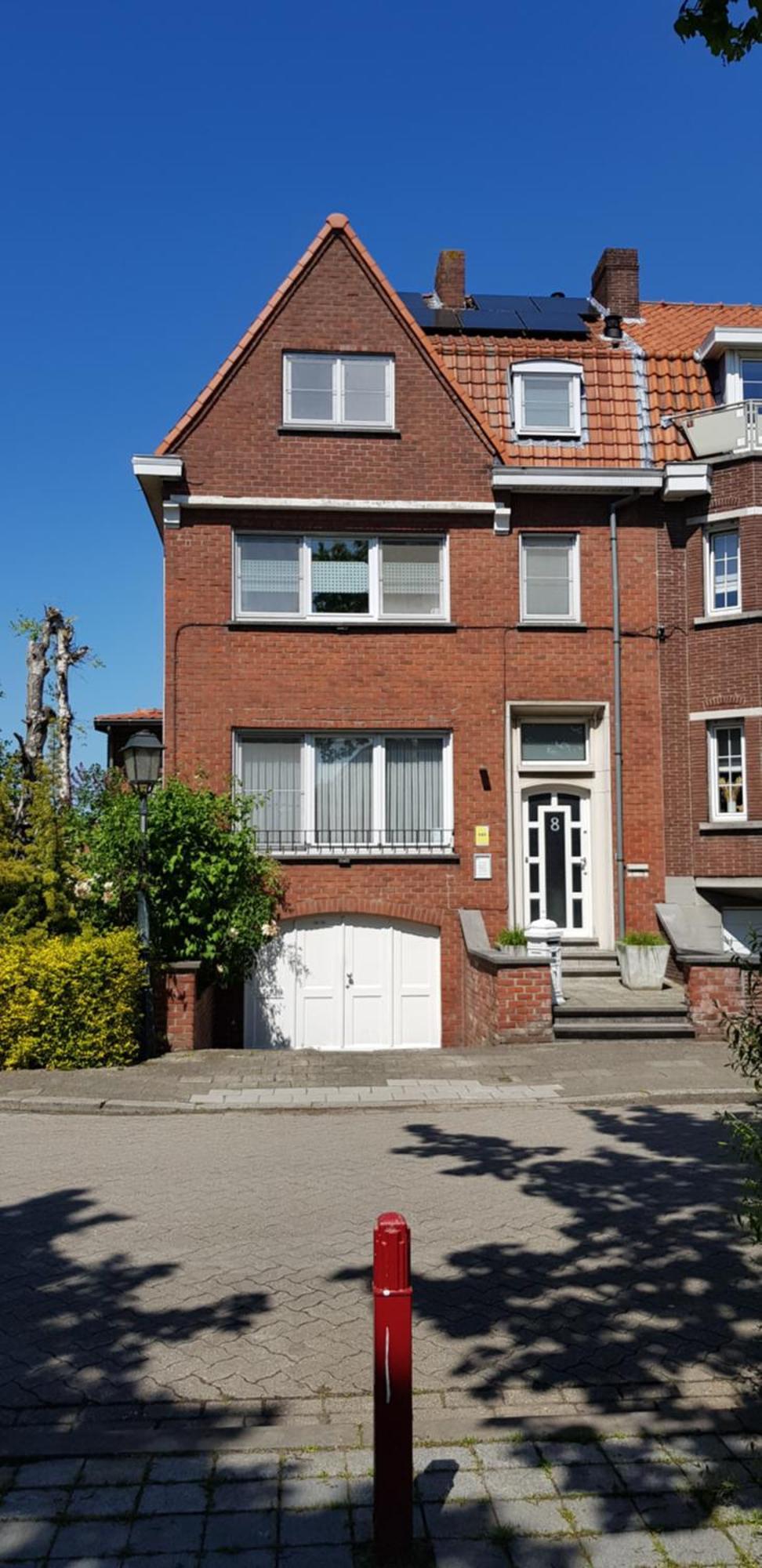 Adagio 2 Brugge Guest house